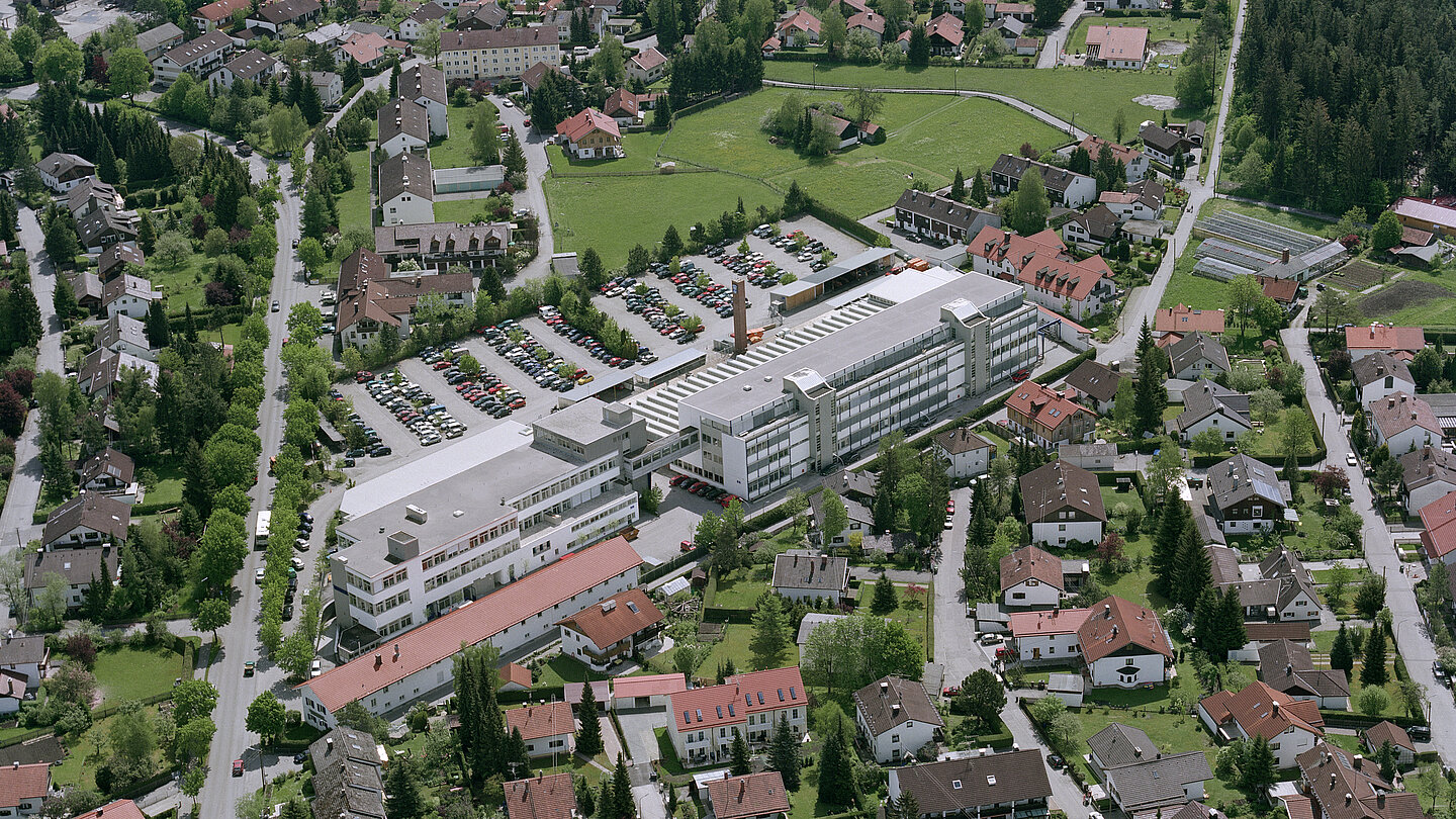 Das Foto zeigt das Freudenberg-Gebäude in Wolfratshausen